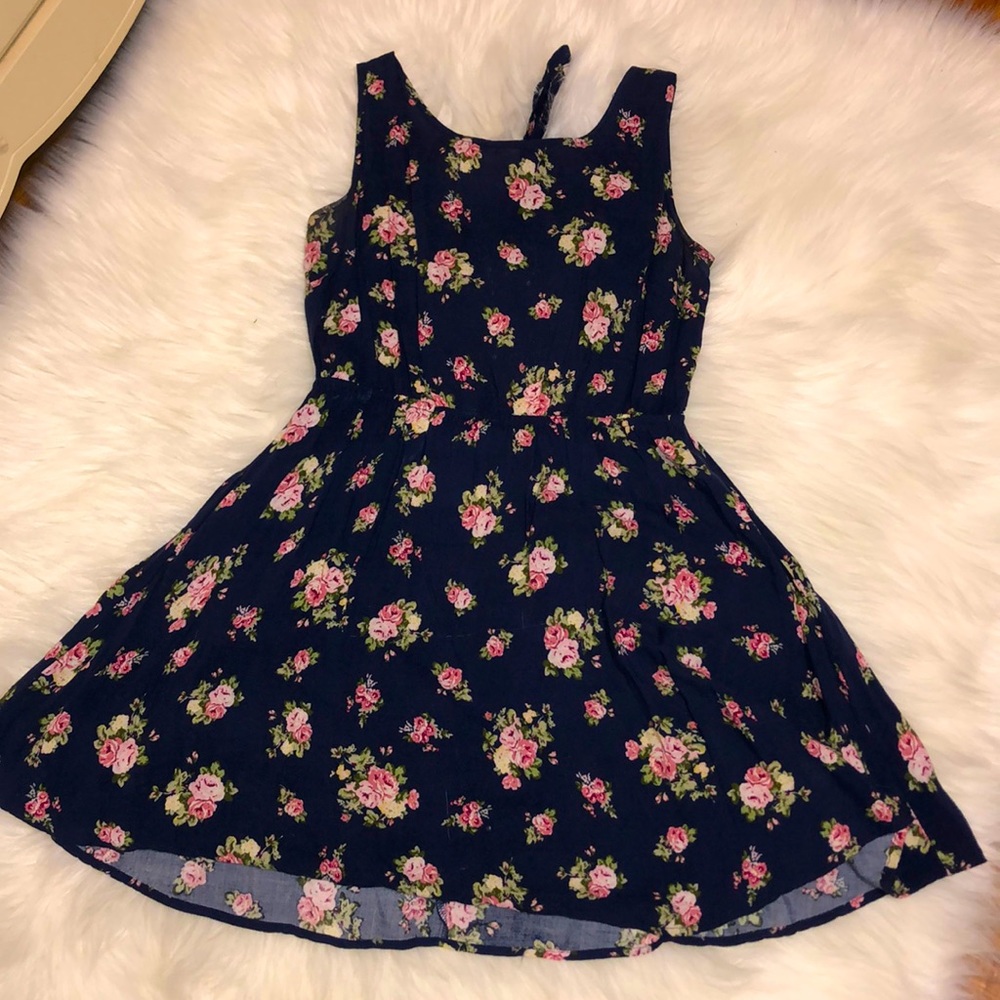 Take me to the Bermuda’s dress